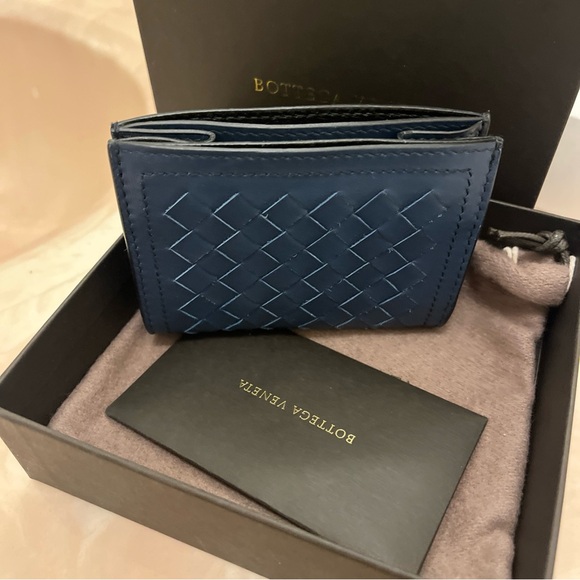 Bottega Venetia Intracciato Leather Wallet NIB - Picture 8 of 8